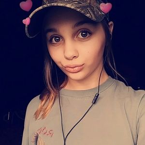 Meet your Posher, Alana